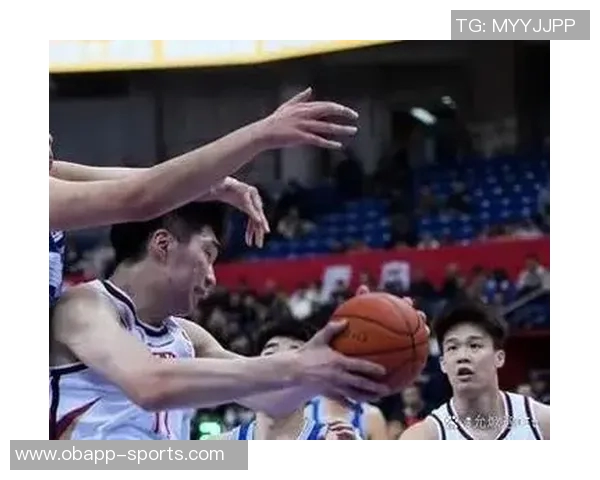 杨瀚森自信提升移动能力称能与后卫匹敌展现进步潜力 杨瀚森自信提升移动能力称能与后卫匹敌展现进步潜力