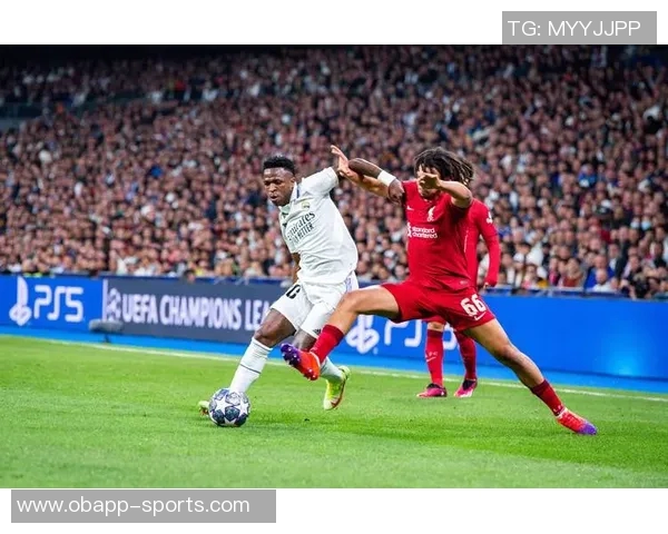 阿诺德防守失误引发解说群嘲如同电梯口礼让对手轻松破门 阿诺德防守失误引发解说群嘲如同电梯口礼让对手轻松破门